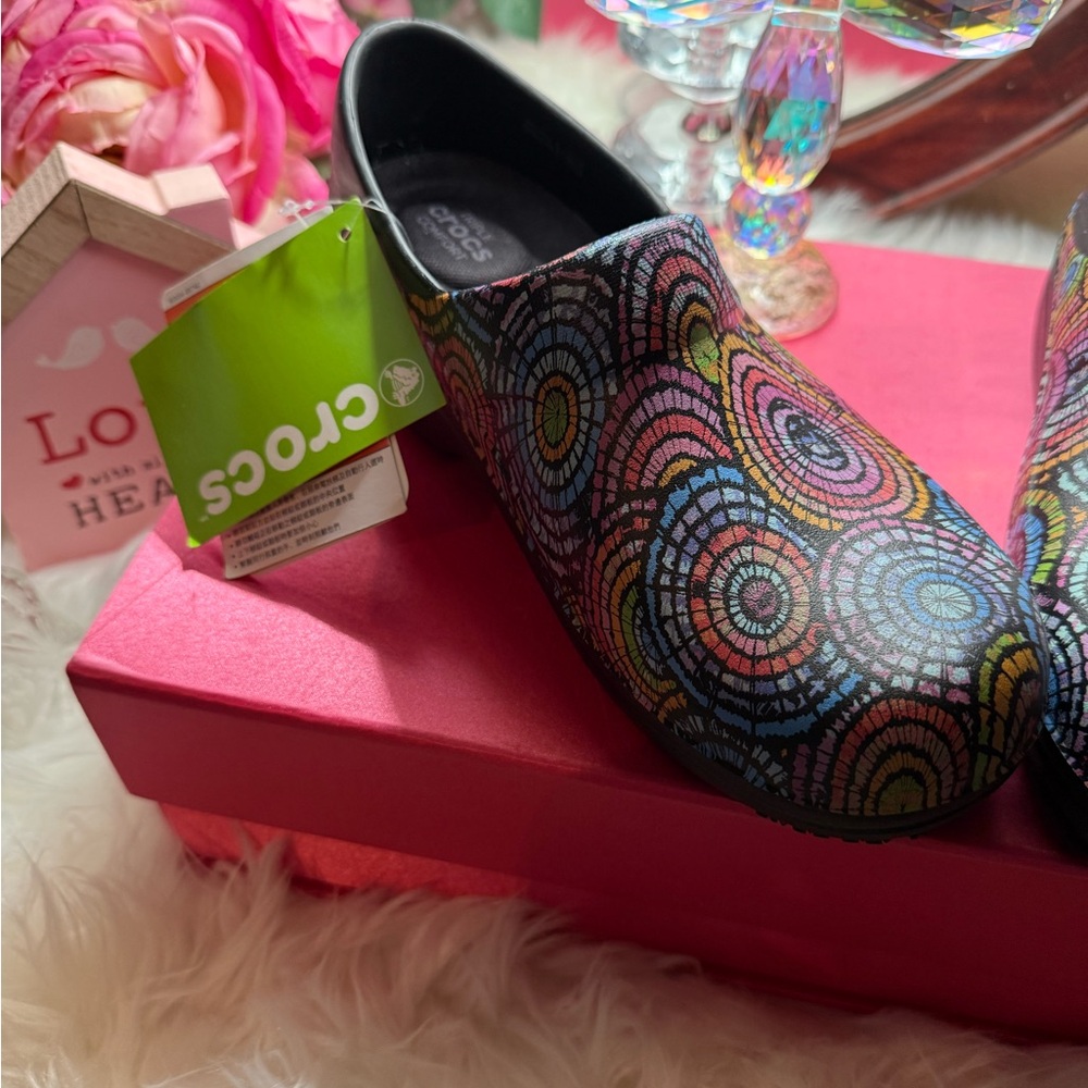 CROCS NWT Nerio Pro Graphic Multi-Color  Size 8 $4.00 Off + Discounted Shipping - Picture 3 of 17